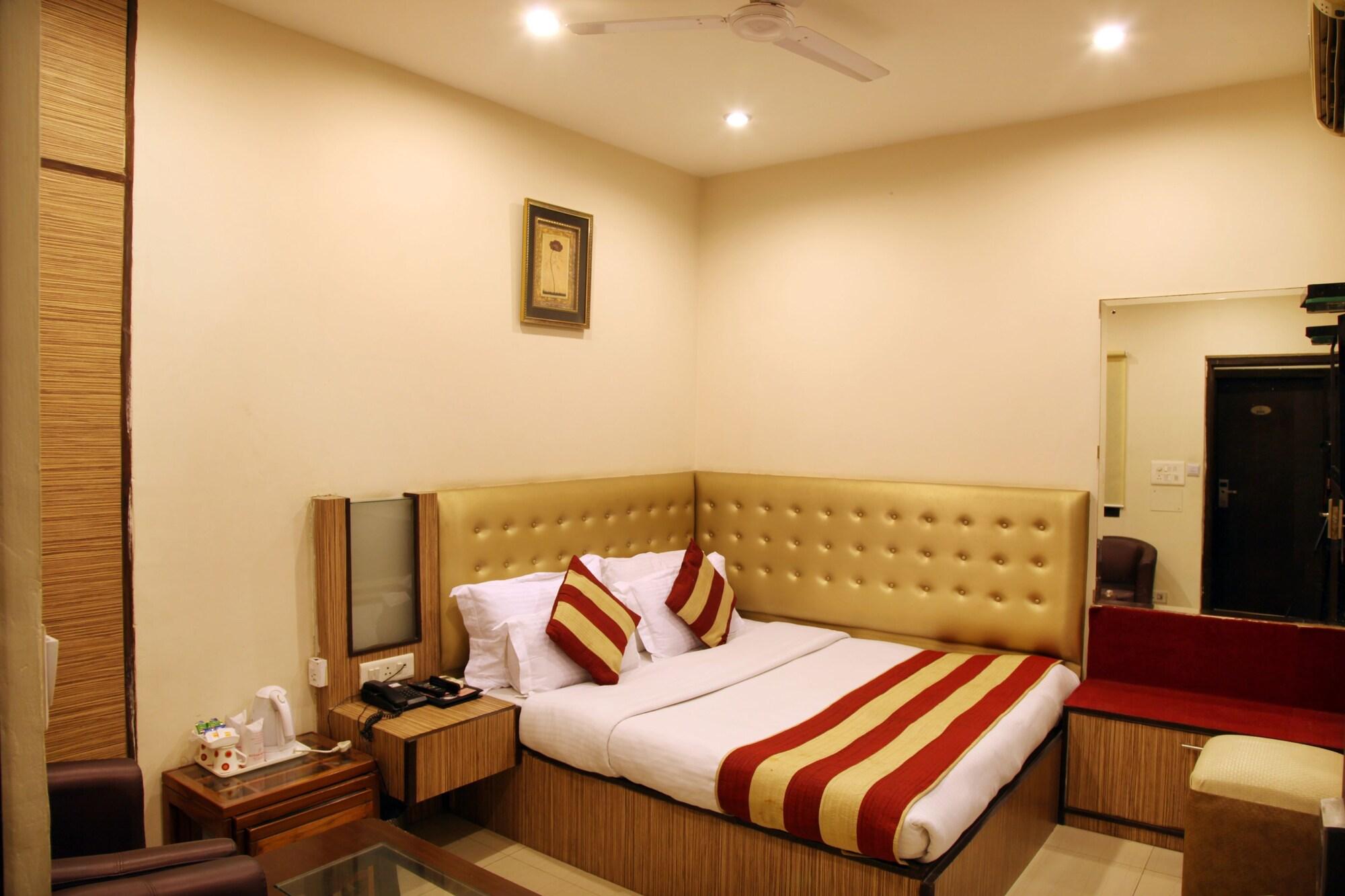 Rupam Hotel Delhi  Eksteriør bilde